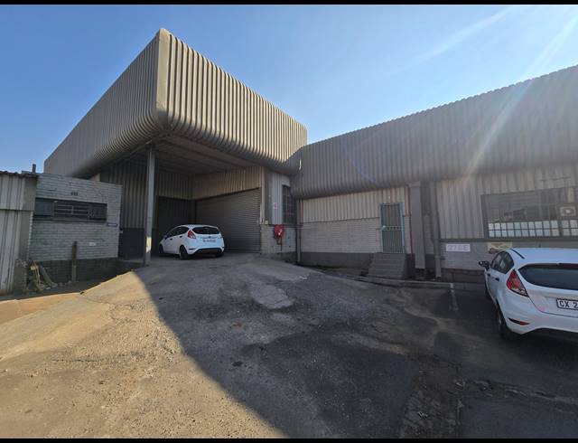 1,148M² WAREHOUSE TO LET IN ANDERBOLT